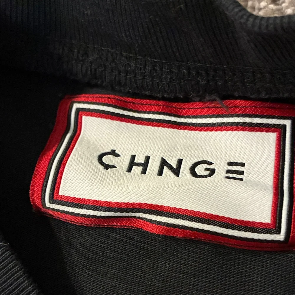 CHNGE Womens Black Graphic Crop Tank & Tee Set - Picture 3 of 8